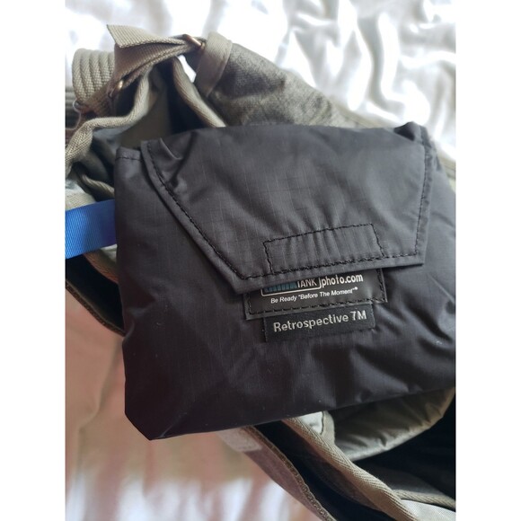 Think Tank Photo Retrospective 7M Shoulder Bag for Cameras NEW #754108 Pinestone - Picture 10 of 13